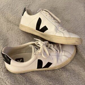 🖤 Veja Esplar Sneakers – Black & White – Size 7 | Effortlessly Cool + Ethically